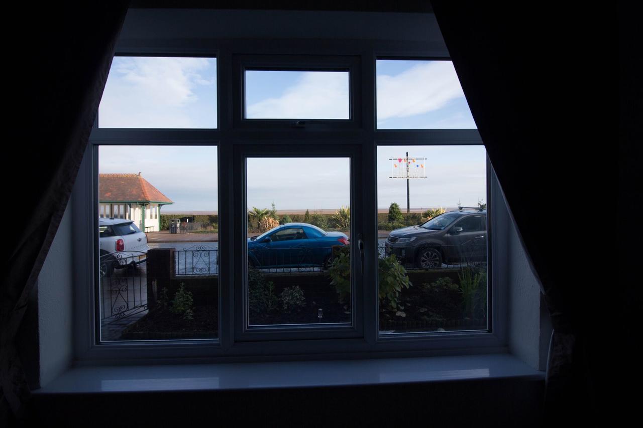 Lovely Sea Front House In Cleethorpes - Sleeps 6 Экстерьер фото