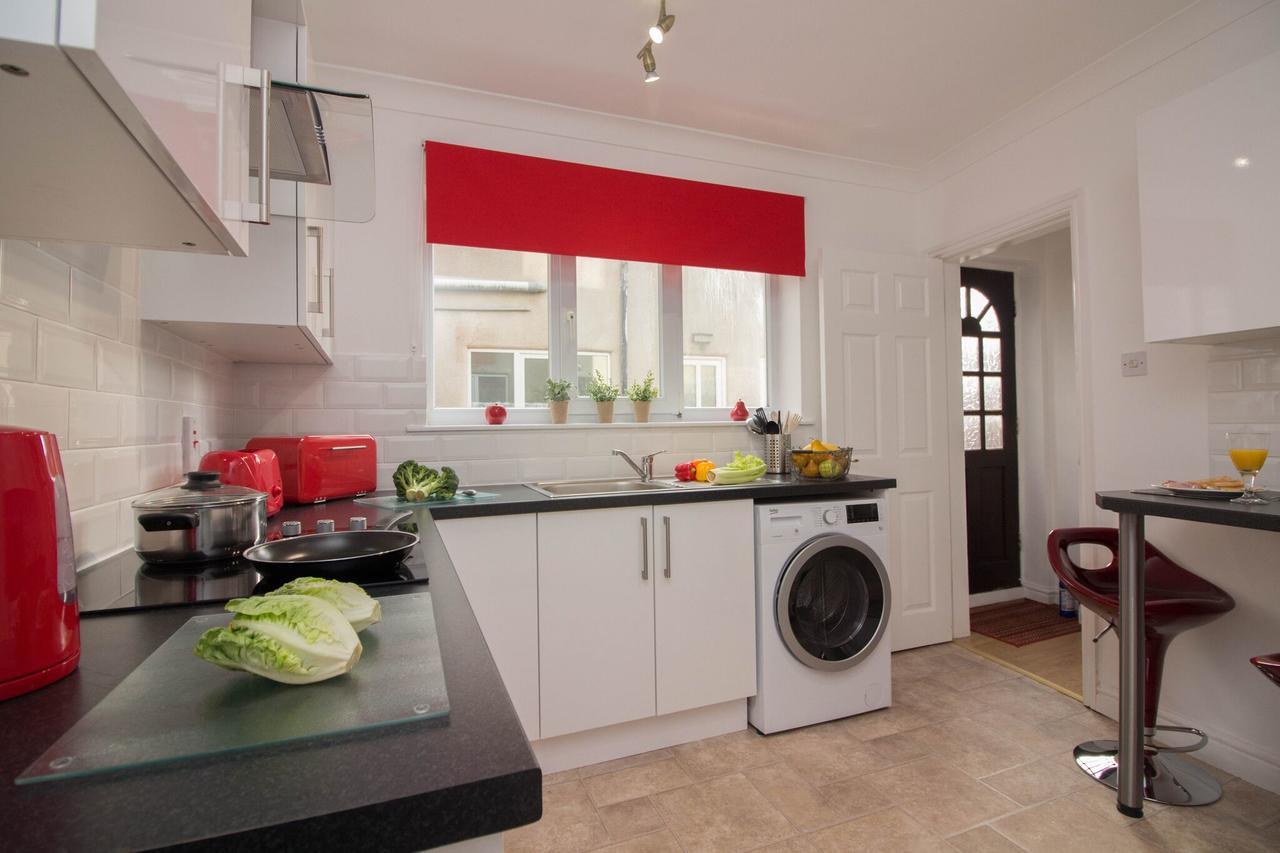 Lovely Sea Front House In Cleethorpes - Sleeps 6 Экстерьер фото