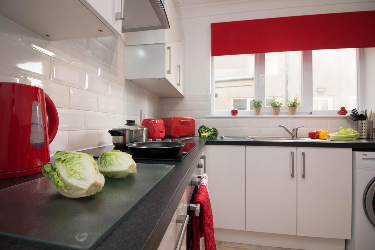 Lovely Sea Front House In Cleethorpes - Sleeps 6 Экстерьер фото